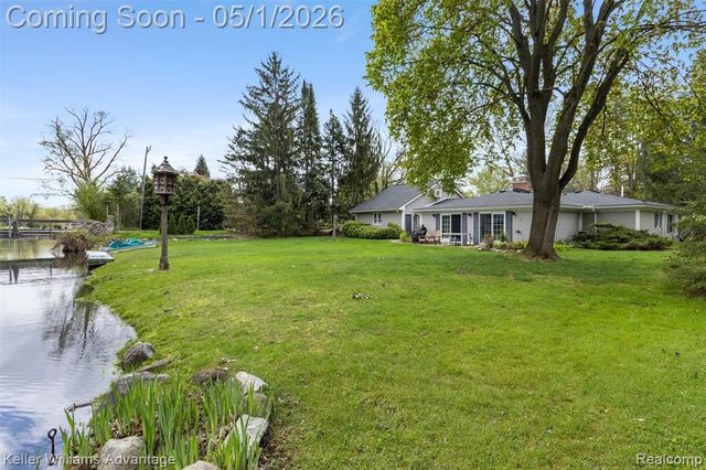 2630 Warner Drive, West Bloomfield, MI 48324