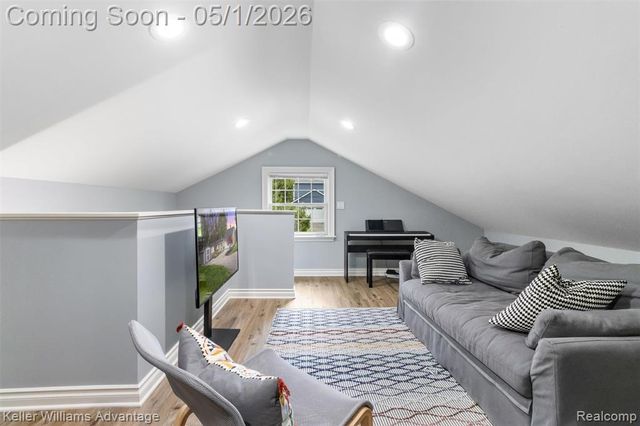 2630 Warner Drive, West Bloomfield, MI 48324