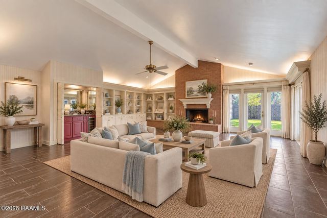 312 Dahlia Street, New Iberia, LA 70563