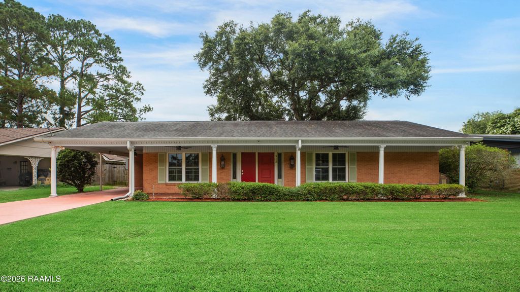 312 Dahlia Street, New Iberia, LA 70563