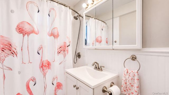75-05 210th Street 4N, Oakland Gardens, NY 11364