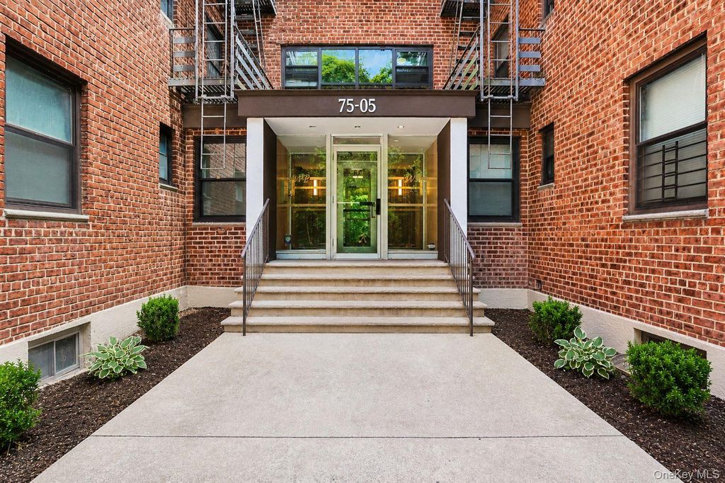 75-05 210th Street 4N, Oakland Gardens, NY 11364