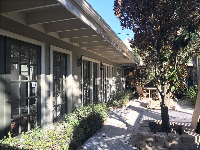 1533 1/2 Heights Boulevard rear, Houston, TX 77008