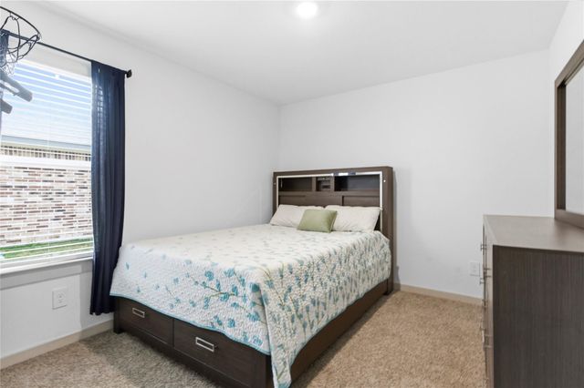 610 Lost Creek Drive, Baytown, TX 77523