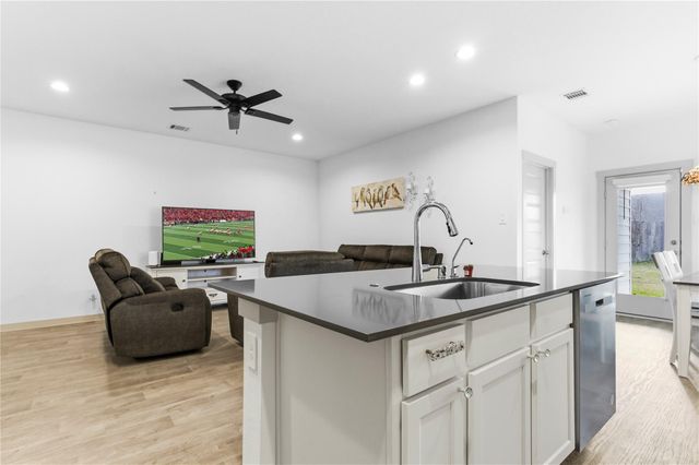 610 Lost Creek Drive, Baytown, TX 77523