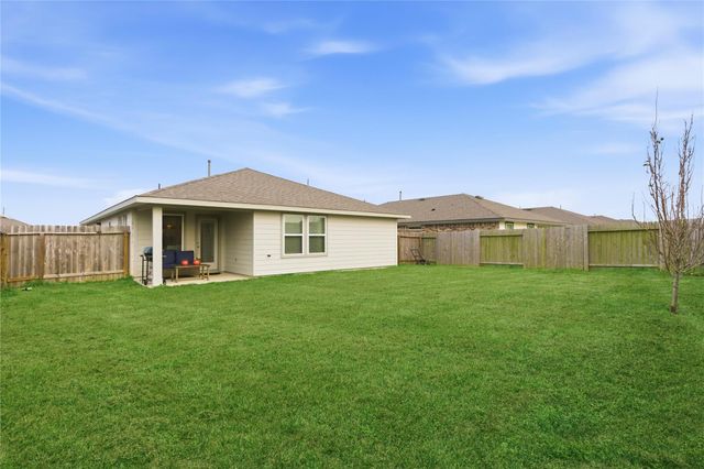 610 Lost Creek Drive, Baytown, TX 77523