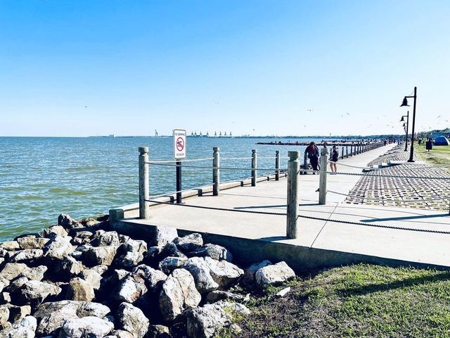 610 Lost Creek Drive, Baytown, TX 77523