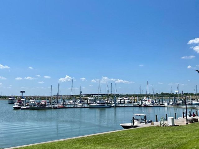 610 Lost Creek Drive, Baytown, TX 77523