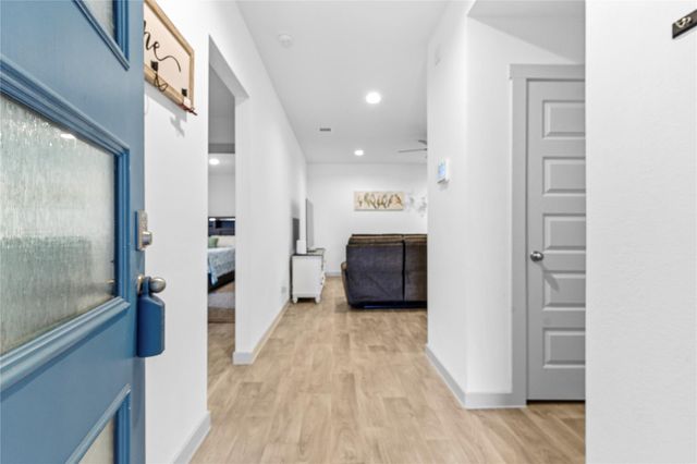 610 Lost Creek Drive, Baytown, TX 77523