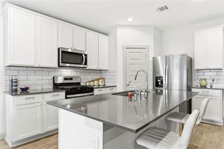 610 Lost Creek Drive, Baytown, TX 77523