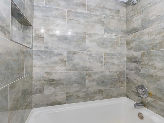 4721 Saint Joseph Creek Road 5F, Lisle, IL 60532