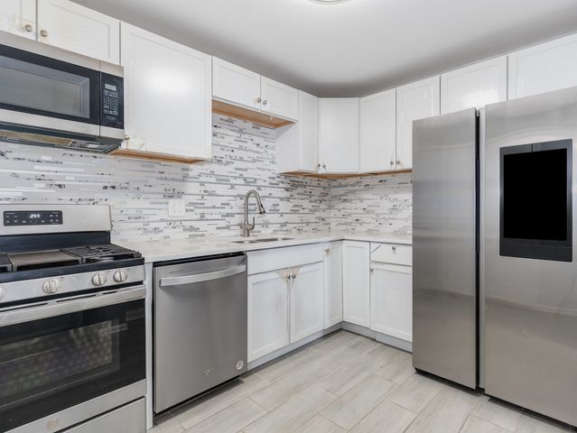 4721 Saint Joseph Creek Road 5F, Lisle, IL 60532