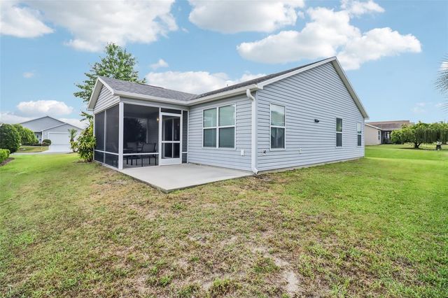 2408 CARRIAGE HILL WAY, The Villages, FL 32162