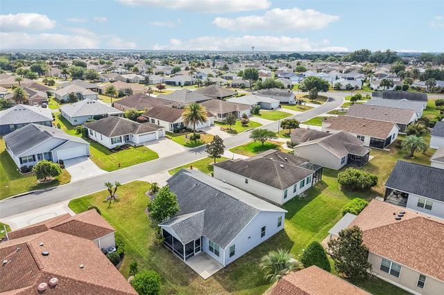 2408 CARRIAGE HILL WAY, The Villages, FL 32162