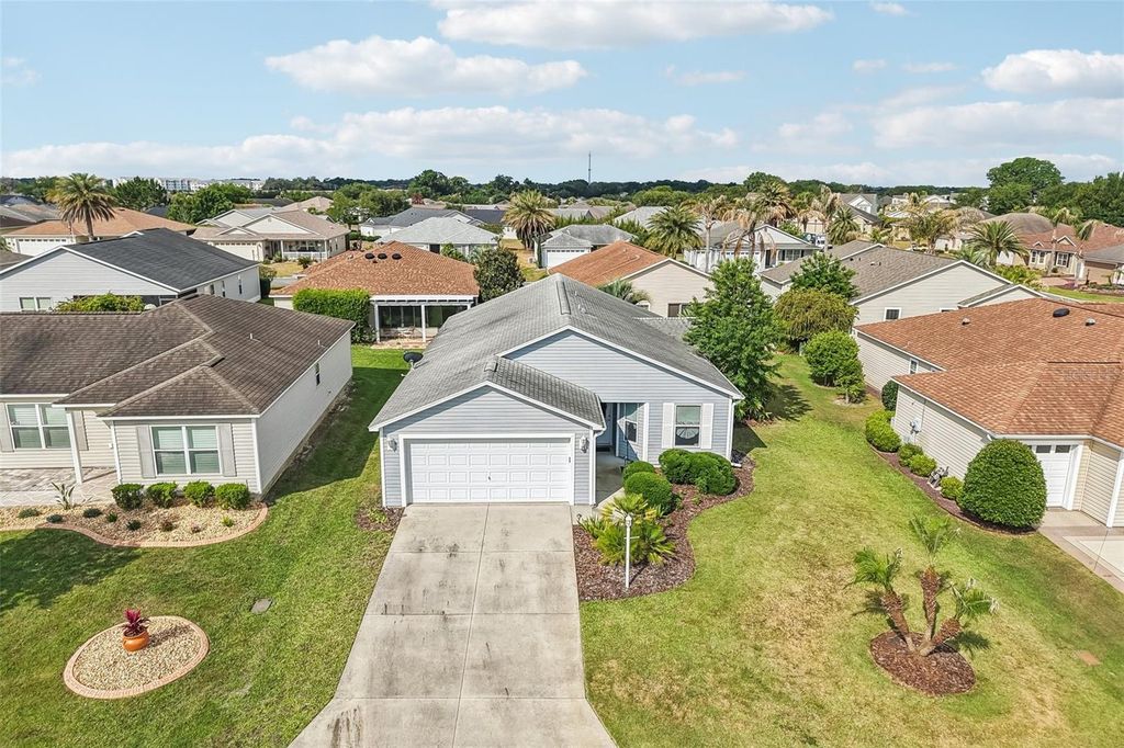 2408 CARRIAGE HILL WAY, The Villages, FL 32162