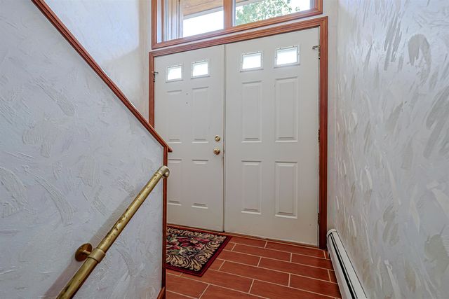 19 Brooks Road, Seabrook, NH 03874