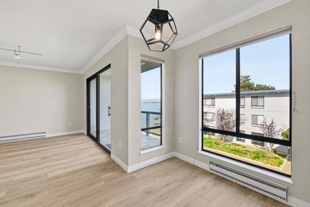 8 Commodore Drive C457, Emeryville, CA 94608