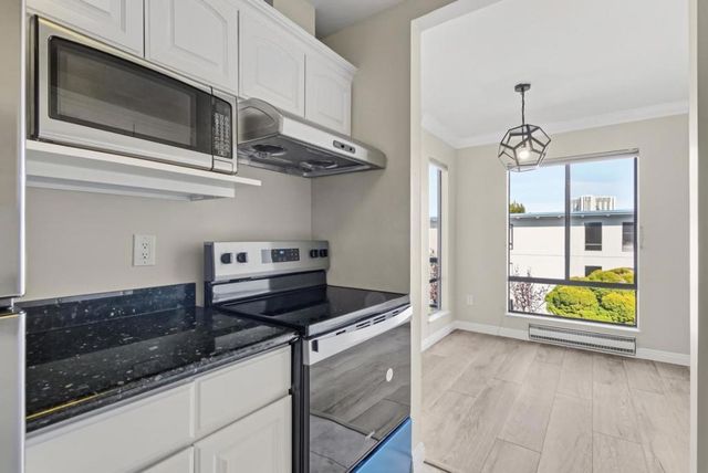 8 Commodore Drive C457, Emeryville, CA 94608