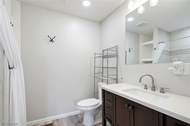 2345 Triplett Boulevard, Akron, OH 44312