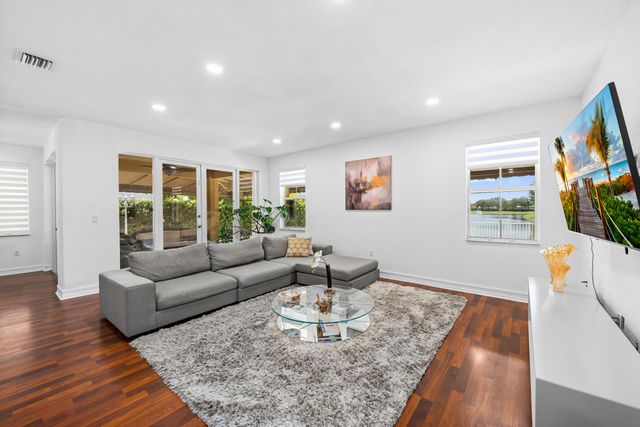 11491 NW 82nd Terrace NW, Doral, FL 33178