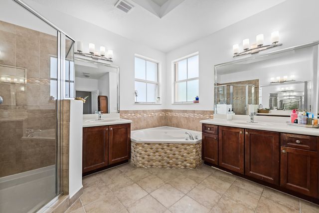 11491 NW 82nd Terrace NW, Doral, FL 33178