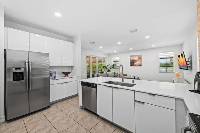 11491 NW 82nd Terrace NW, Doral, FL 33178