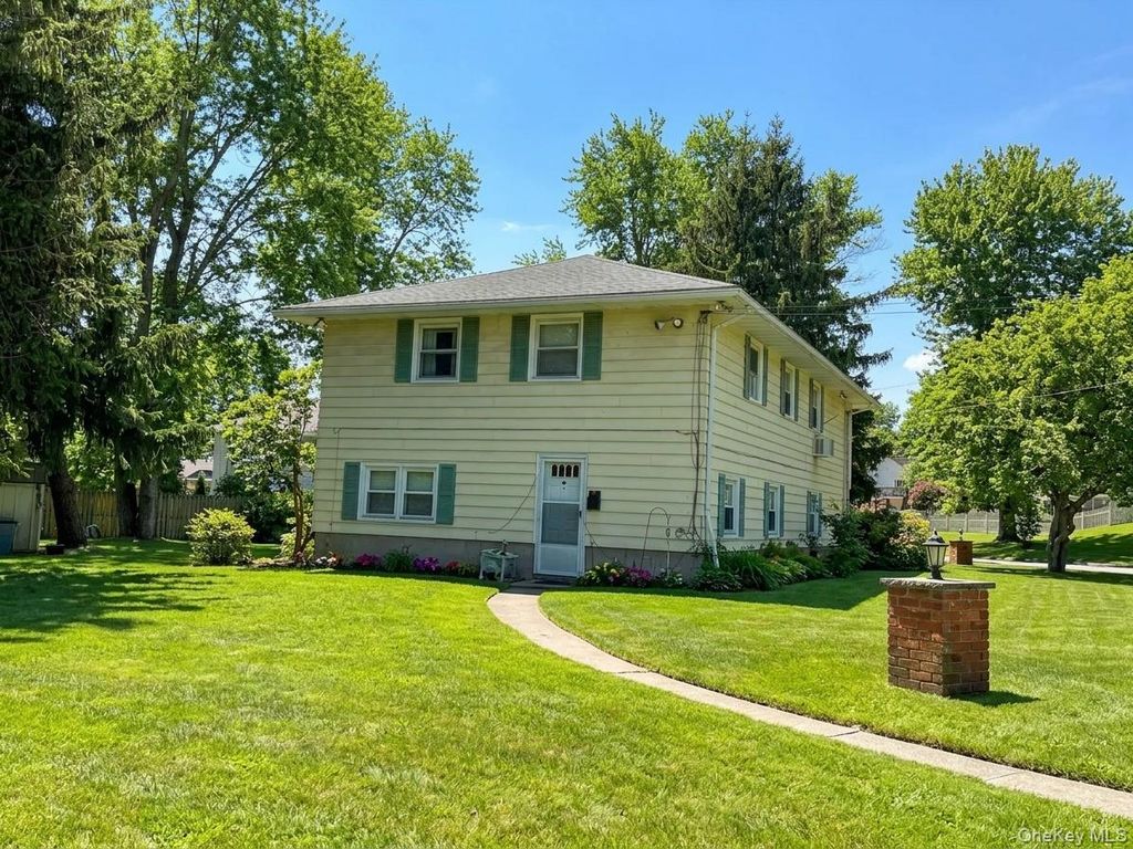 198 Cardean Place, Pearl River, NY 10965