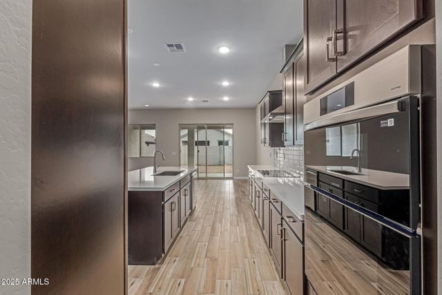7259 E BLISSFUL BREEZE Lane, San Tan Valley, AZ 85143