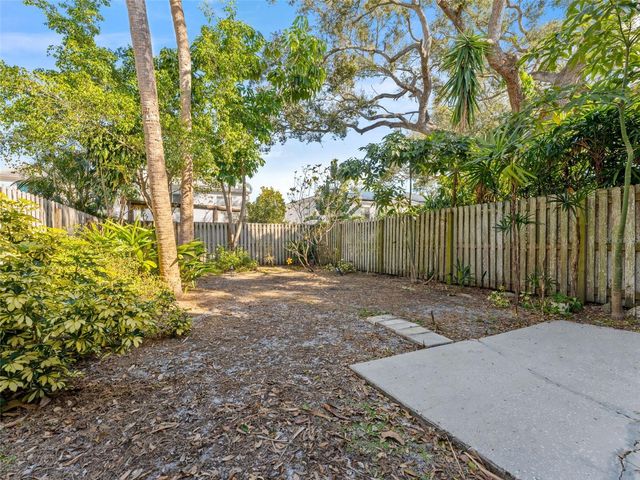 110 S LAUBER WAY, Tampa, FL 33609