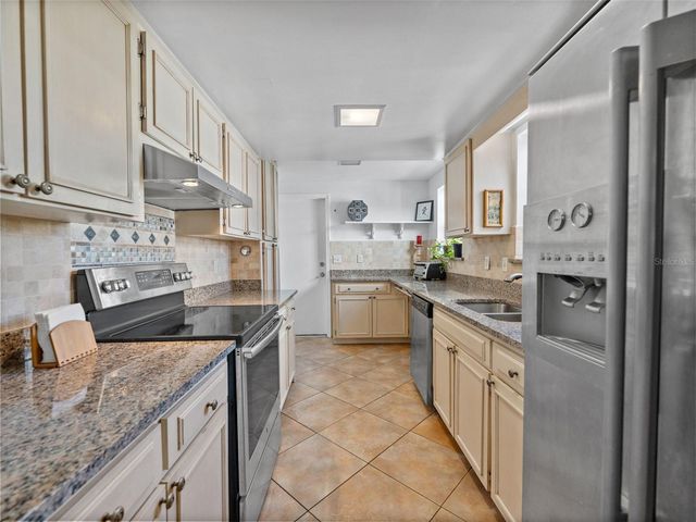 110 S LAUBER WAY, Tampa, FL 33609