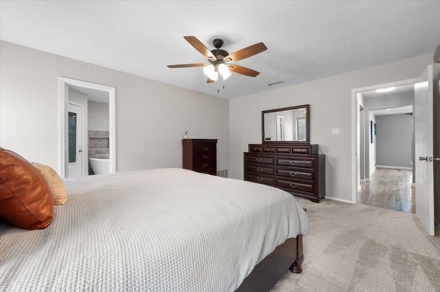 3800 Twin Creek Drive, Arlington, TX 76015