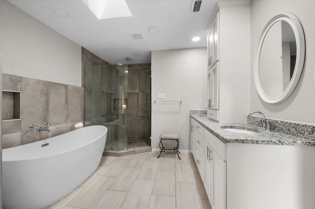 3800 Twin Creek Drive, Arlington, TX 76015