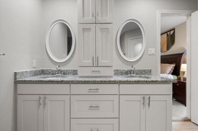 3800 Twin Creek Drive, Arlington, TX 76015