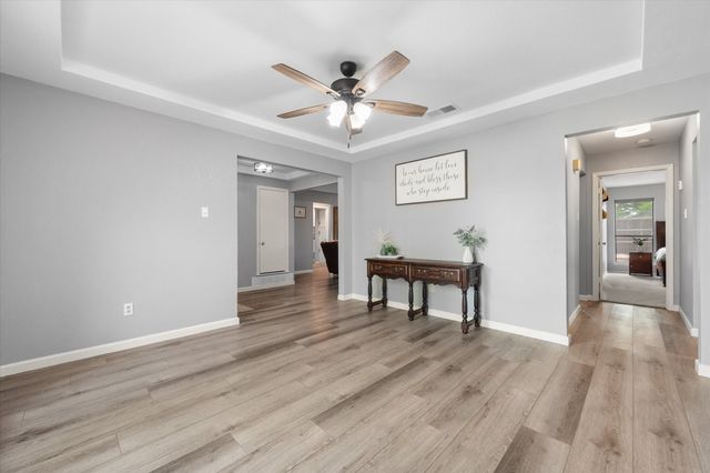 3800 Twin Creek Drive, Arlington, TX 76015