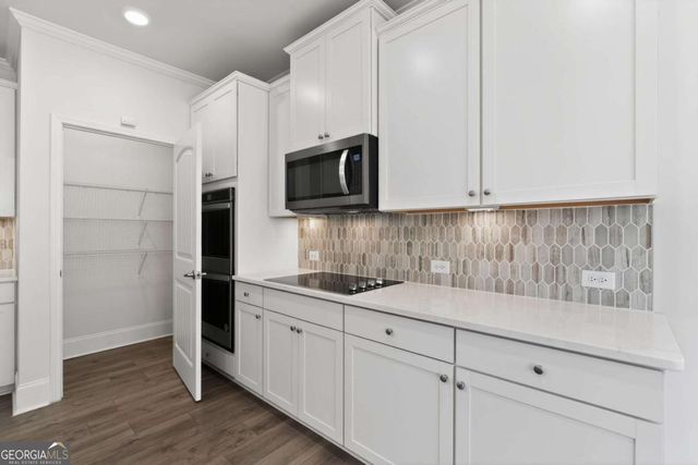 717 Broken Arrow, Waleska, GA 30183