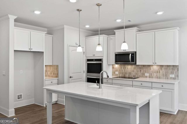 717 Broken Arrow, Waleska, GA 30183