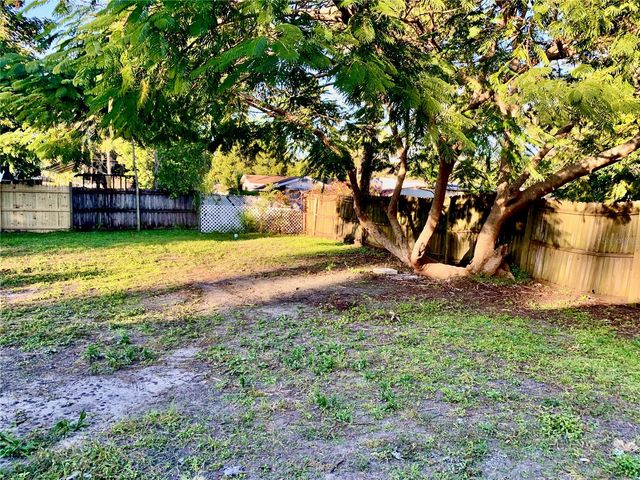 2038 19TH AVENUE W, Bradenton, FL 34205
