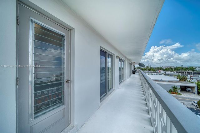 9700 E Bay Harbor Dr 508, Bay Harbor Islands, FL 33154