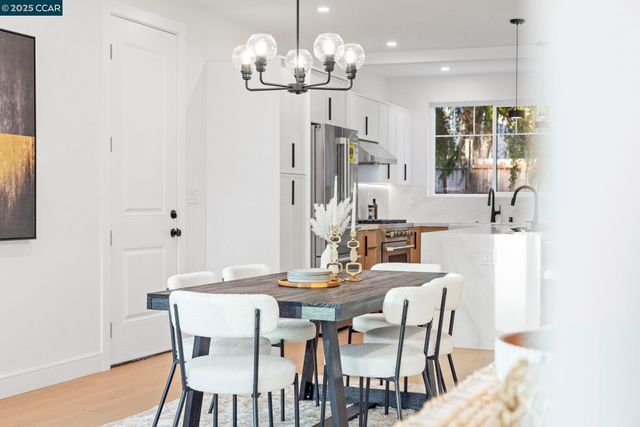 2223 Byron St, Berkeley, CA 94702