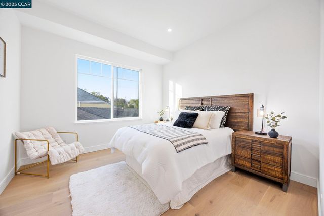 2223 Byron St, Berkeley, CA 94702