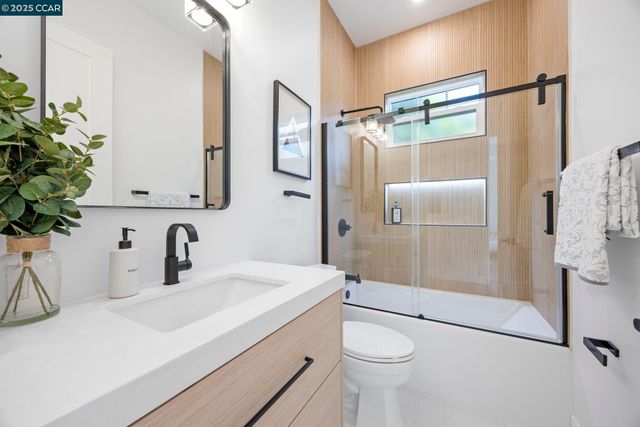 2223 Byron St, Berkeley, CA 94702