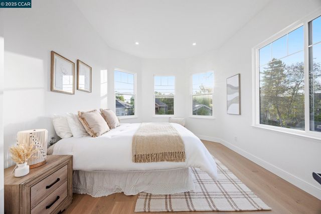 2223 Byron St, Berkeley, CA 94702