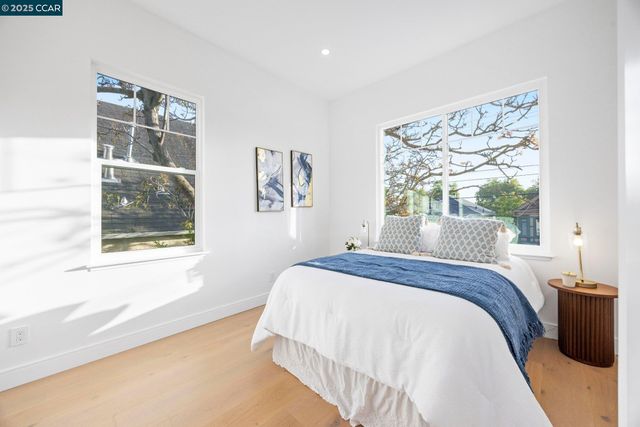 2223 Byron St, Berkeley, CA 94702