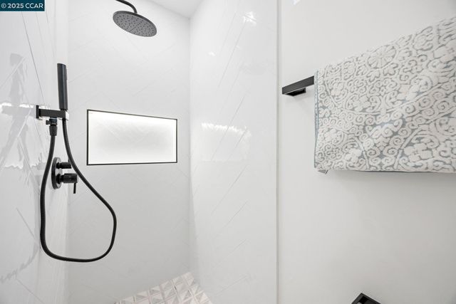 2223 Byron St, Berkeley, CA 94702