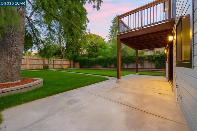 2223 Byron St, Berkeley, CA 94702