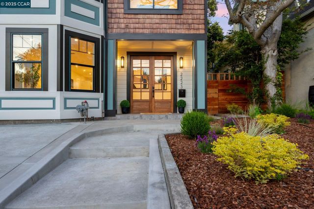 2223 Byron St, Berkeley, CA 94702
