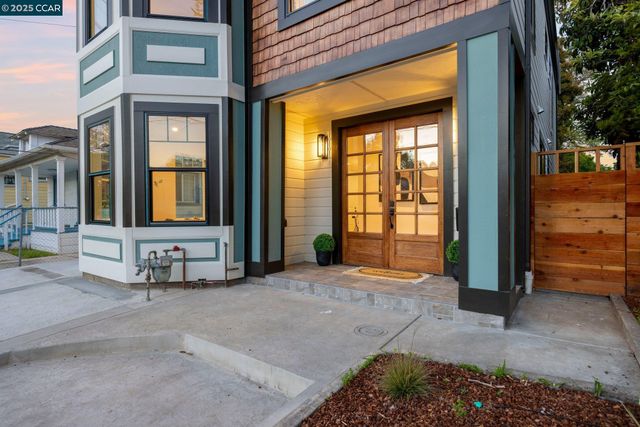 2223 Byron St, Berkeley, CA 94702