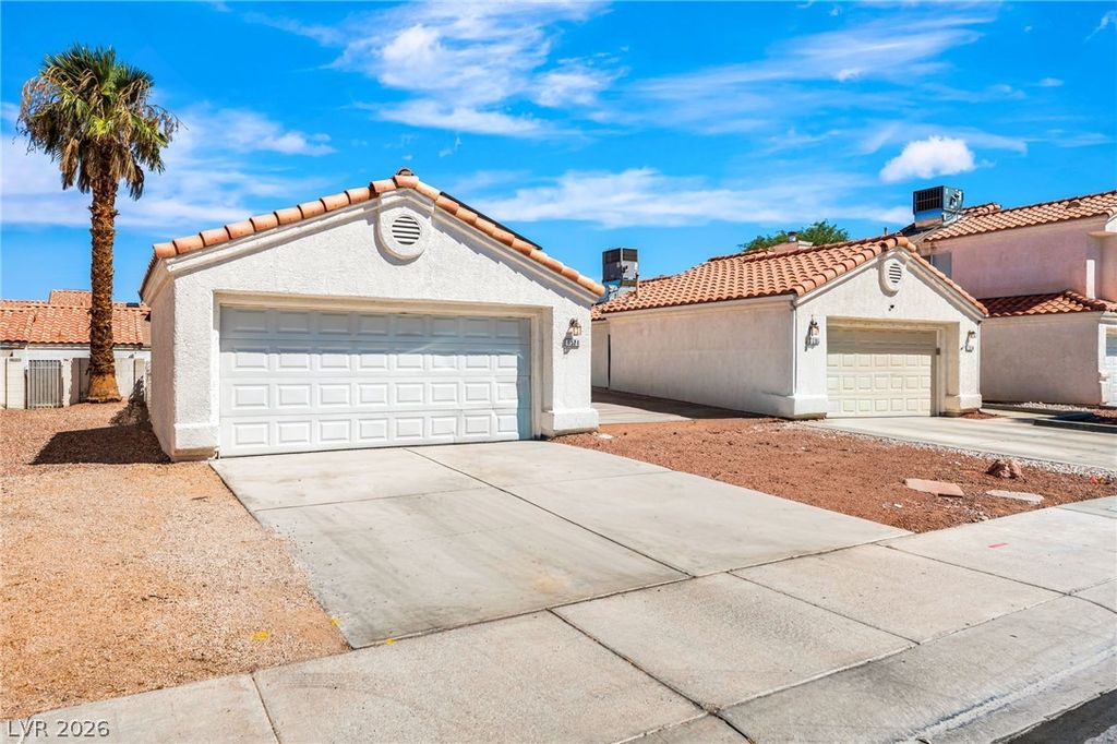 1520 Bonnie Castle Way, Las Vegas, NV 89108 — exterior
