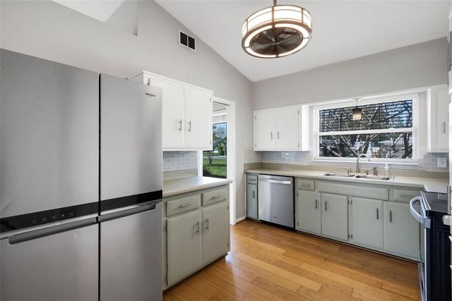 11436 RIDGEWOOD CIRCLE, Seminole, FL 33772