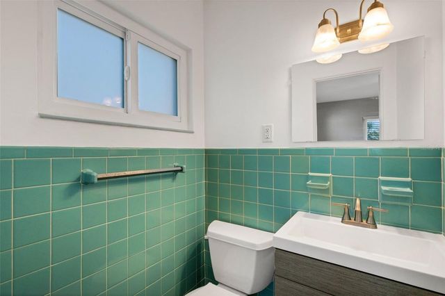 11436 RIDGEWOOD CIRCLE, Seminole, FL 33772